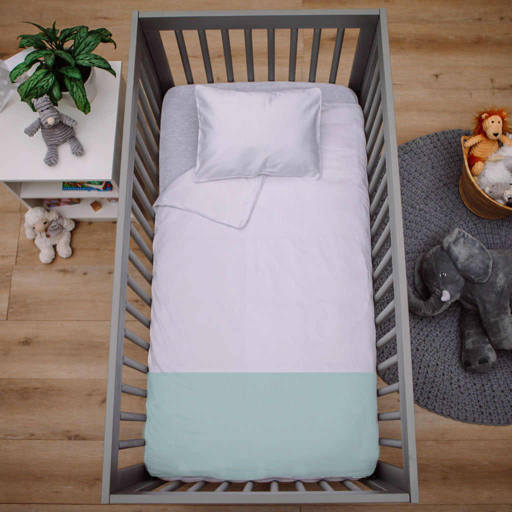 Babes & Kids | White and Sage Cot Duvet Cover Set