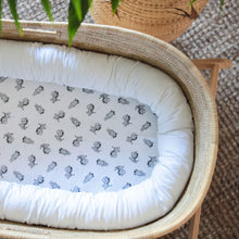 little acorn | 2 in 1 Moses Basket Fitted Sheet / Changing Mat Cover - Zebras
