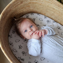 little acorn | 2 in 1 Moses Basket Fitted Sheet / Changing Mat Cover - African Animals
